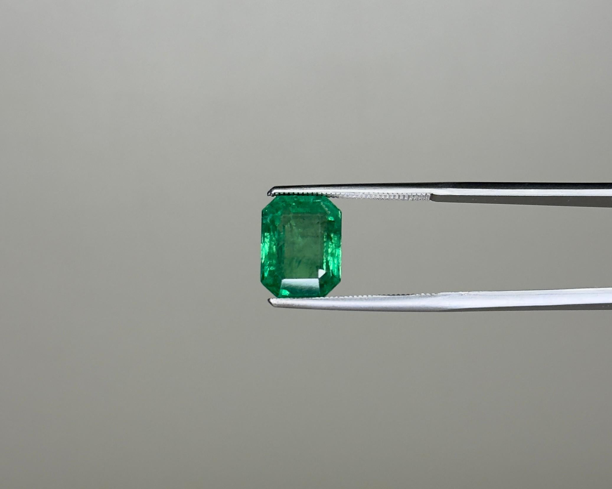 Natural Emerald 5.50 ratti