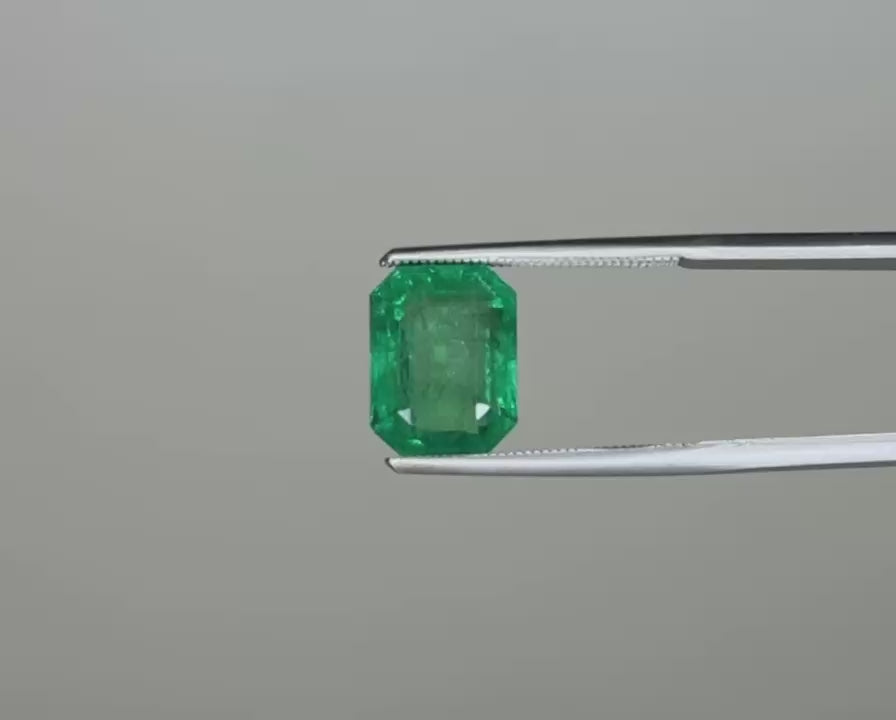 Natural Emerald 5.50 ratti